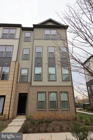 $635,000 | 45942 Raven Terrace, Sterling, VA 20165