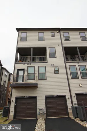 $635,000 | 45942 Raven Terrace, Sterling, VA 20165
