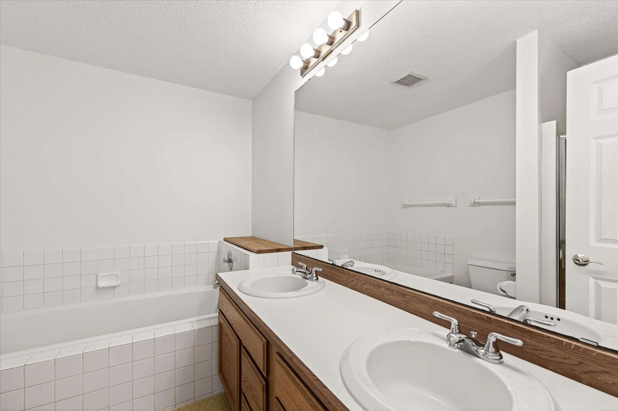 3551 Blue Jay Way, Unit 201 Eagan, MN 55123 - Photo 13 of 38