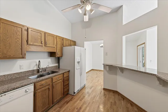 $197,900 | 3551 Blue Jay Way, Unit 201, Eagan, MN 55123