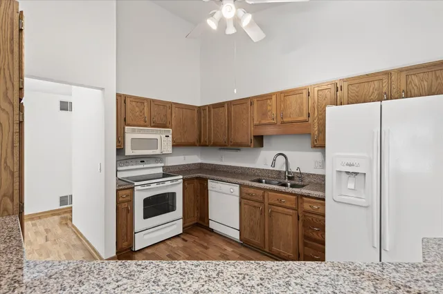 $197,900 | 3551 Blue Jay Way, Unit 201, Eagan, MN 55123