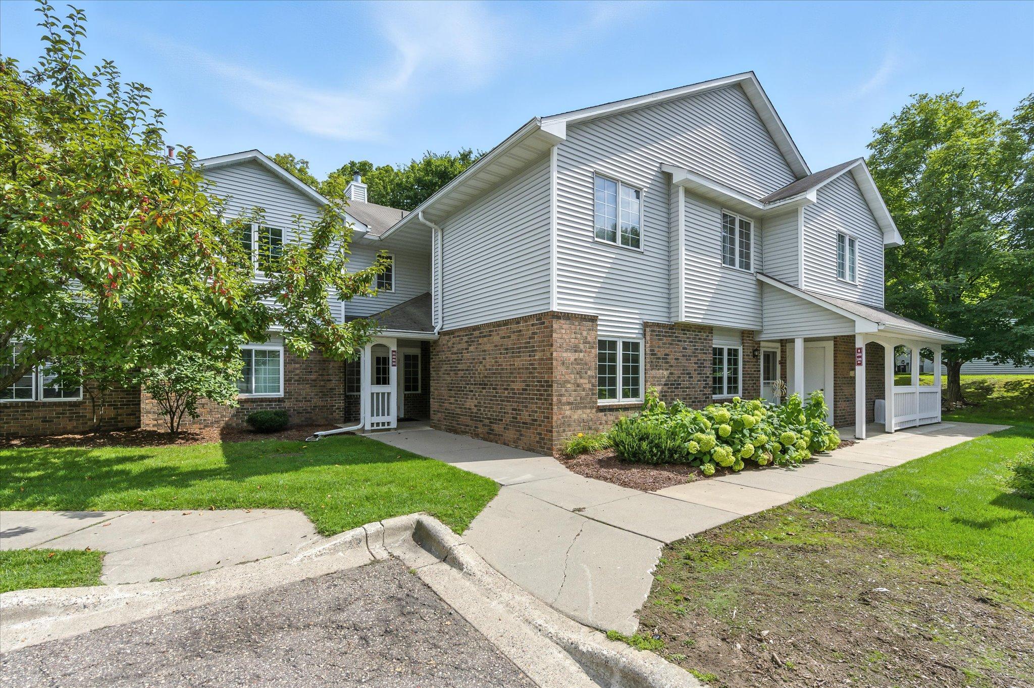 3551 Blue Jay Way, Unit 201 Eagan, MN 55123 - Photo 3 of 38