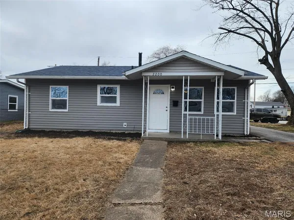 $117,500 | 2200 Glen Drive, Granite City, IL 62040