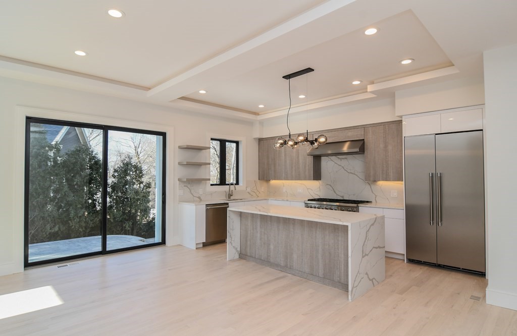 16 Cragmore Road, Unit 1 Newton, MA 02464 - Photo 8 of 10 Gallery Image 8