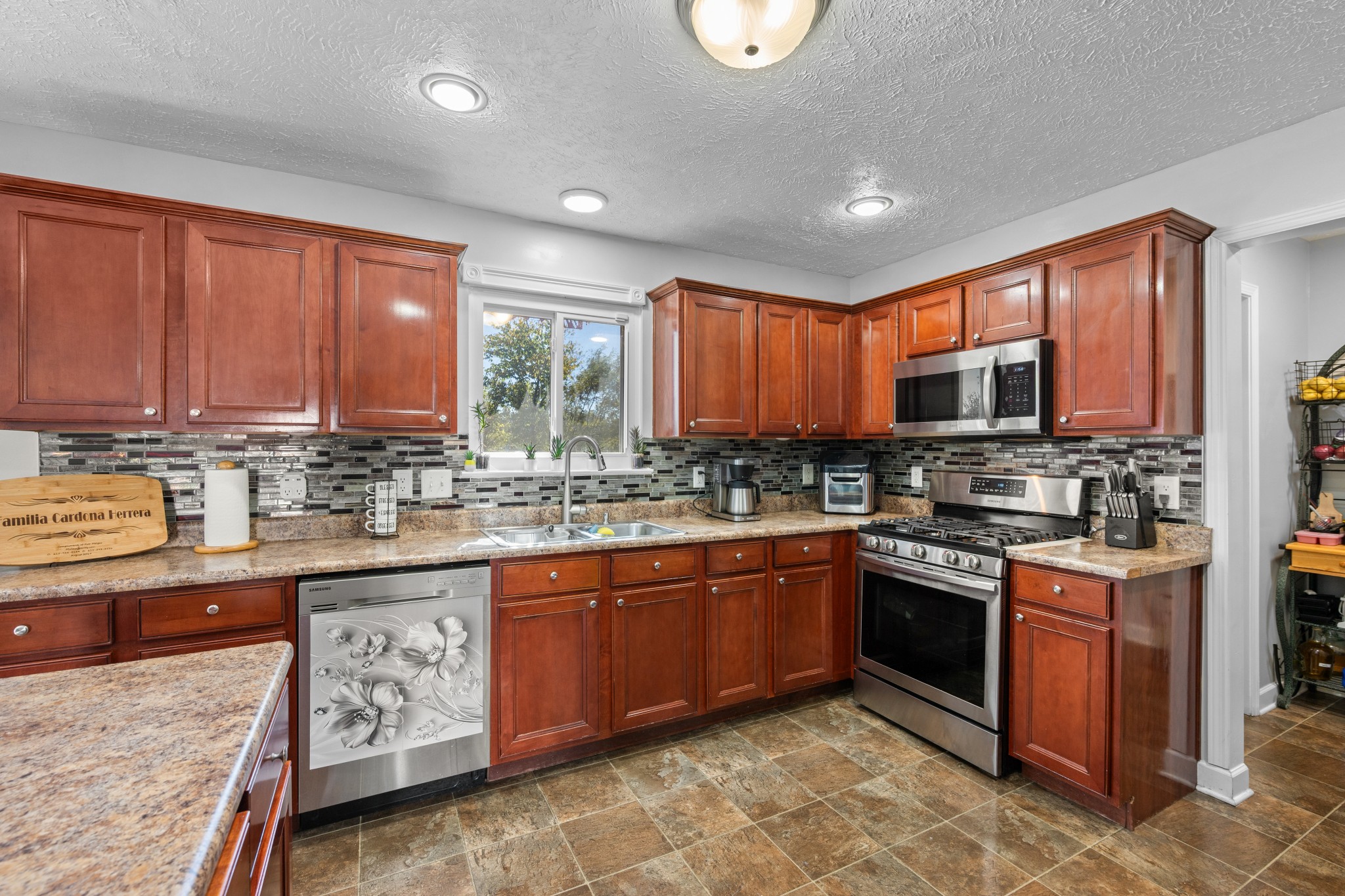 4240 Shagbark Trail Antioch, TN 37013 - Photo 11 of 37