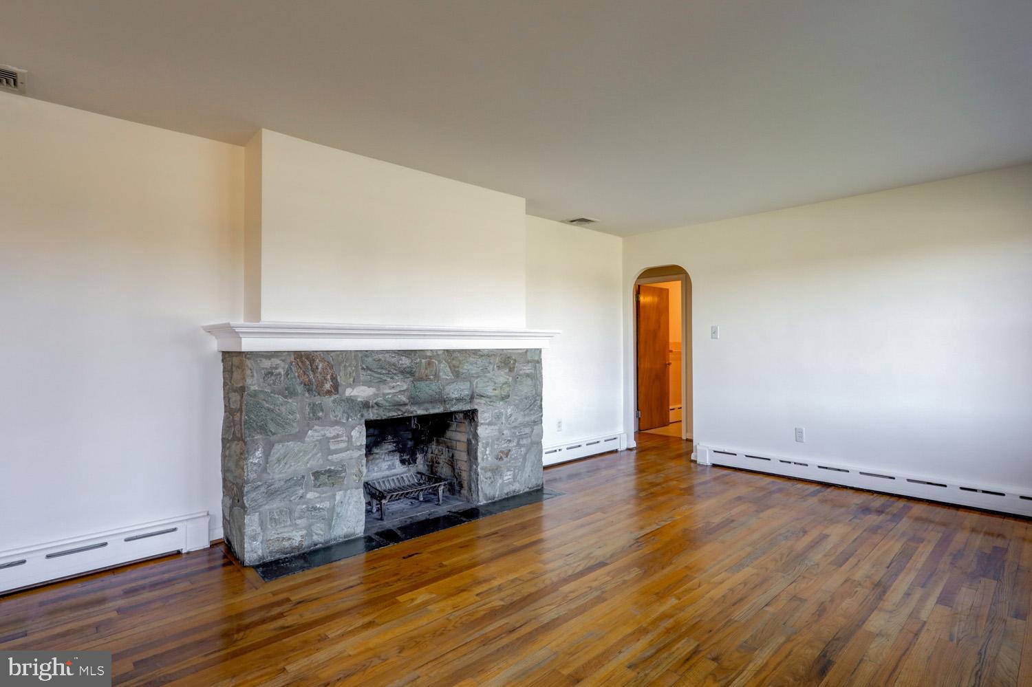 1010 Bluegrass Road Lancaster, PA 17601 - Photo 9 of 29 Gallery Image 9