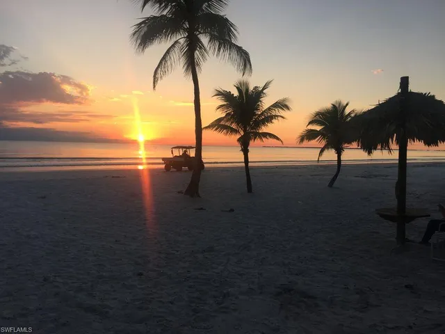 $10,502,000 | 5256 Estero Boulevard, Fort Myers Beach, FL 33931