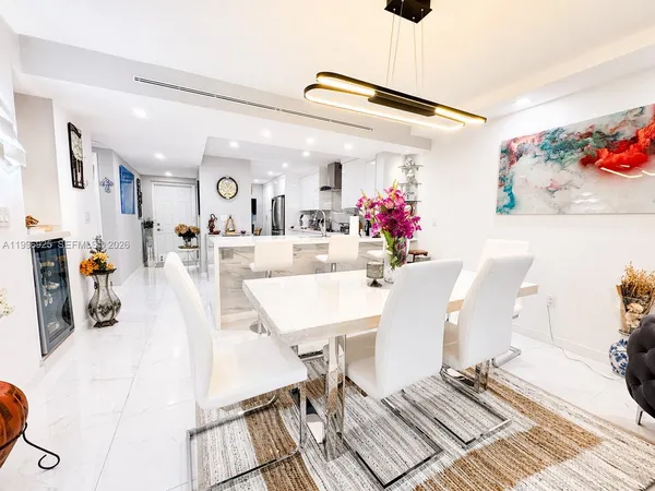 $3,300 | 2370 Northeast 135th Street, Unit 405, North Miami, FL 33181