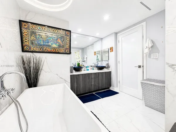 $3,300 | 2370 Northeast 135th Street, Unit 405, North Miami, FL 33181