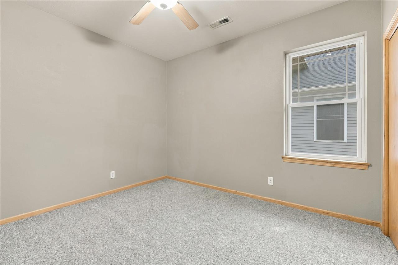 1092 Walnut Avenue, Unit 310 Riverside, IA 52327 - Photo 12 of 25 Gallery Image 12