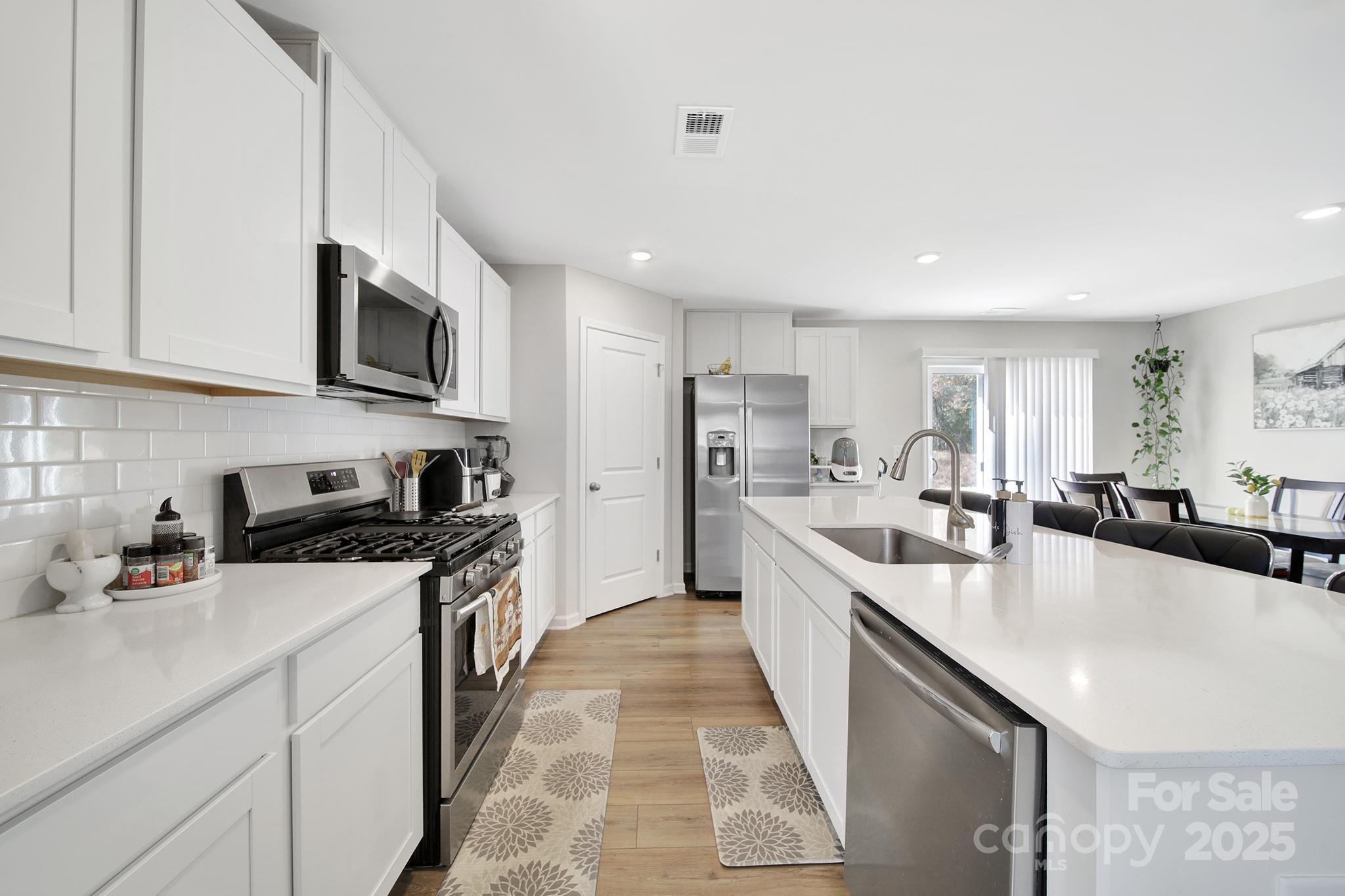 657 Mile Crk Road Edgemoor, SC 29712 - Photo 11 of 41