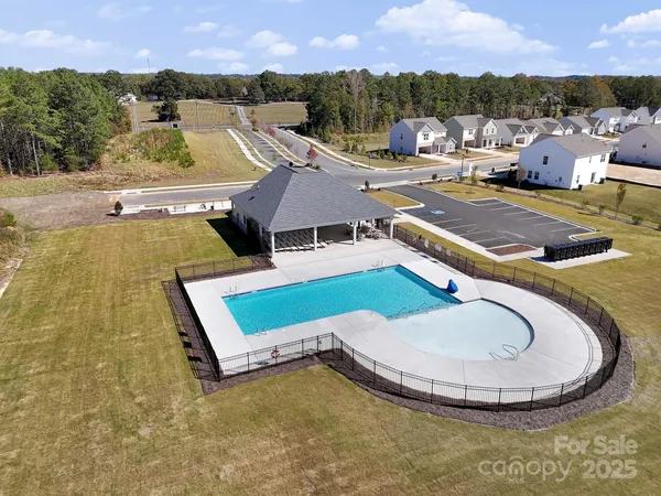 $374,000 | 657 Mile Crk Road, Edgemoor, SC 29712