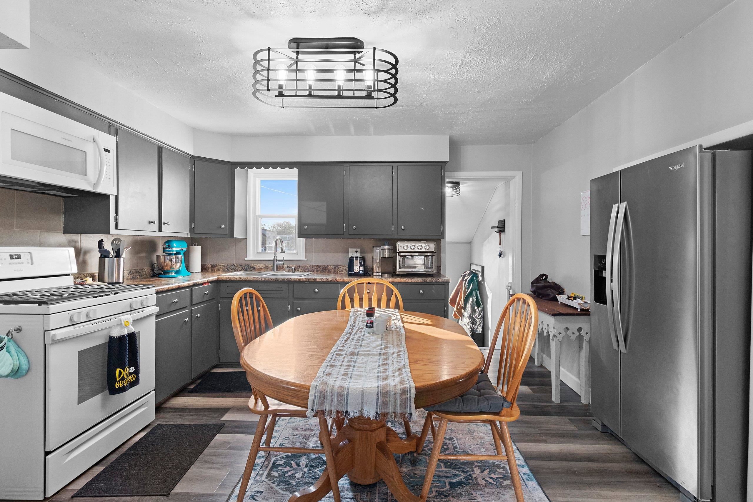 1419 Fox Street Oshkosh, WI 54902 - Photo 4 of 44