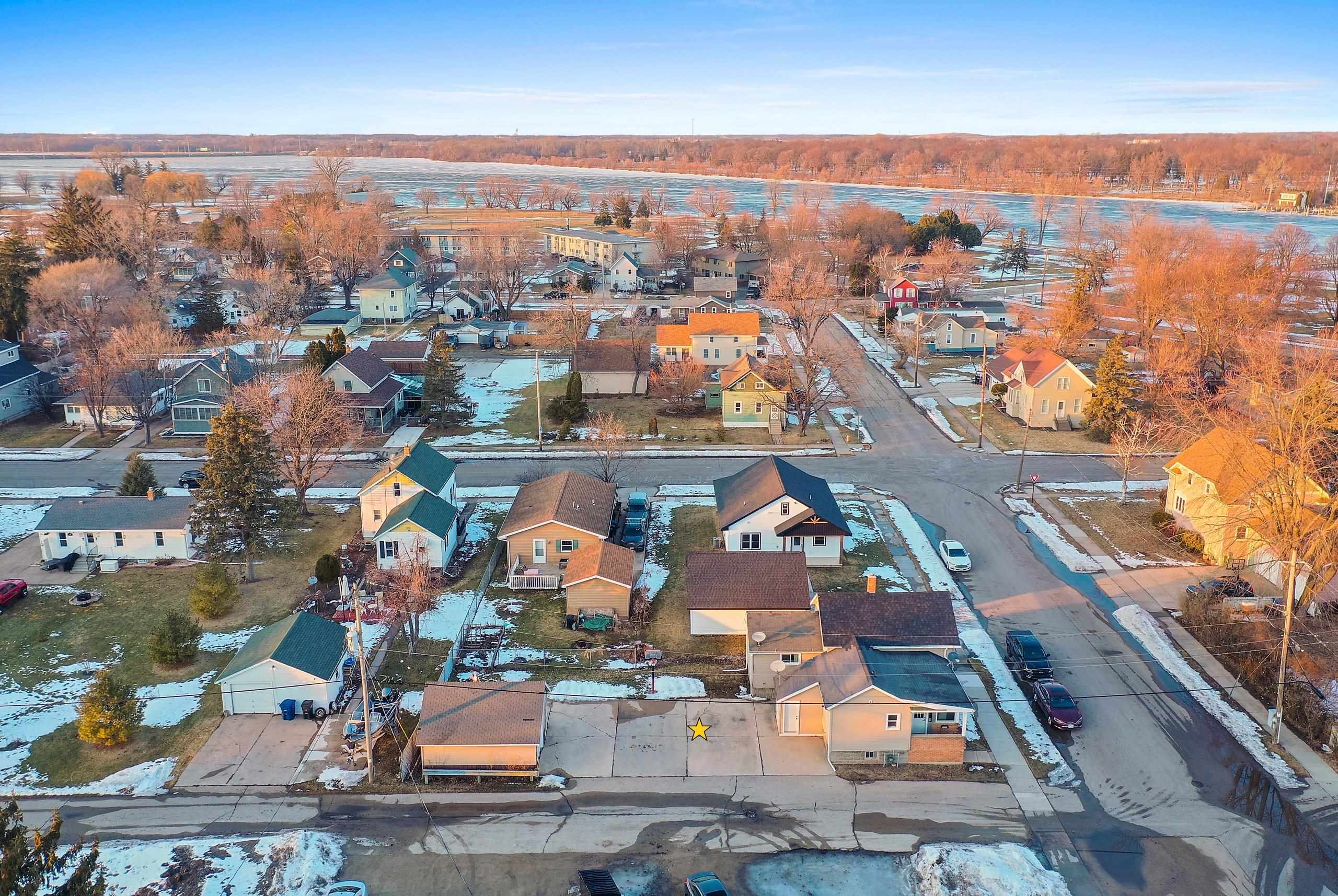 1419 Fox Street Oshkosh, WI 54902 - Photo 42 of 44