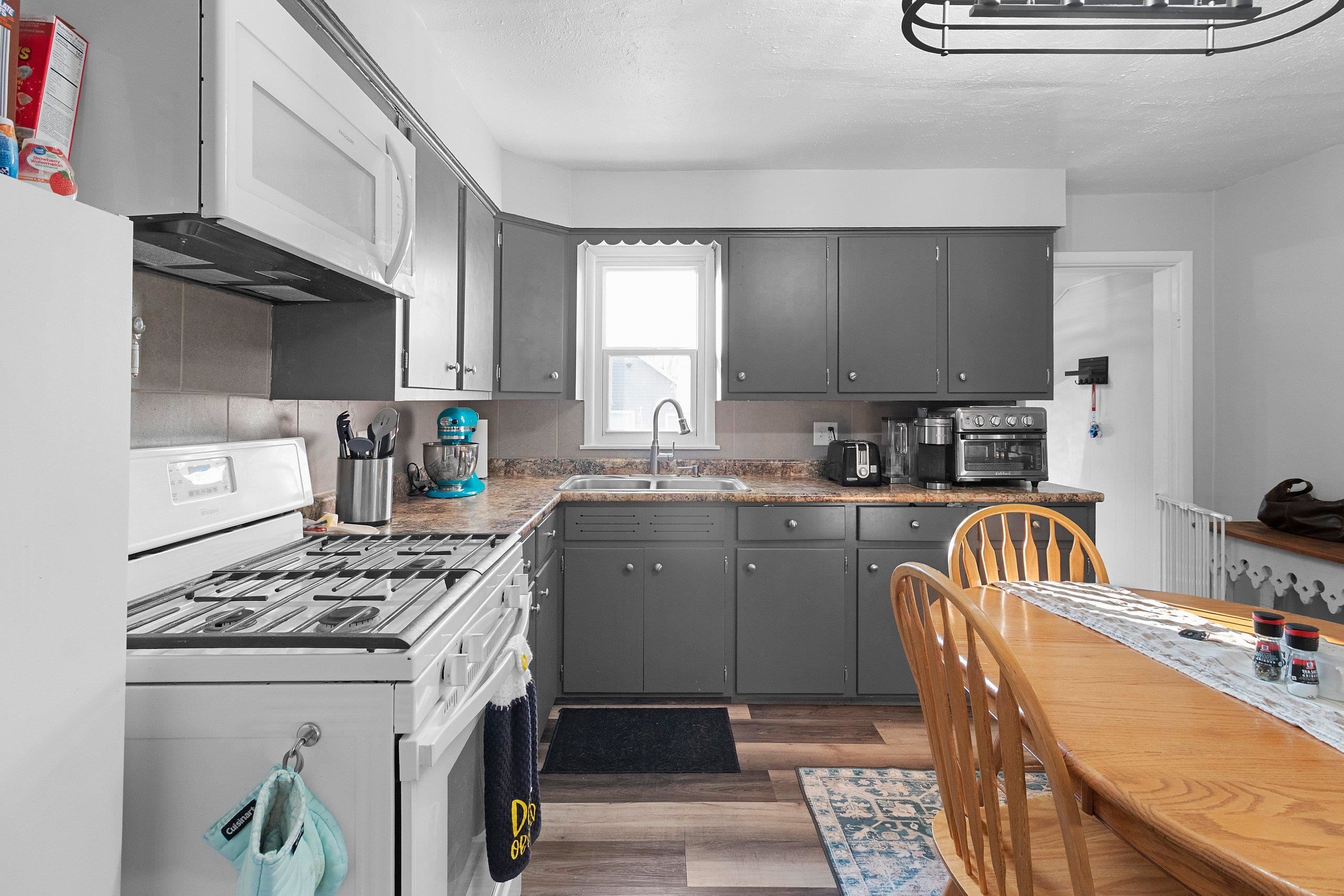 1419 Fox Street Oshkosh, WI 54902 - Photo 5 of 44