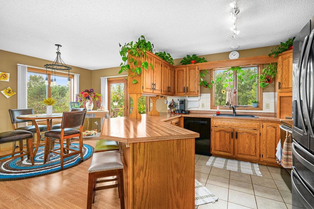 61 Maki Road Esko, MN 55733 - Photo 8 of 48