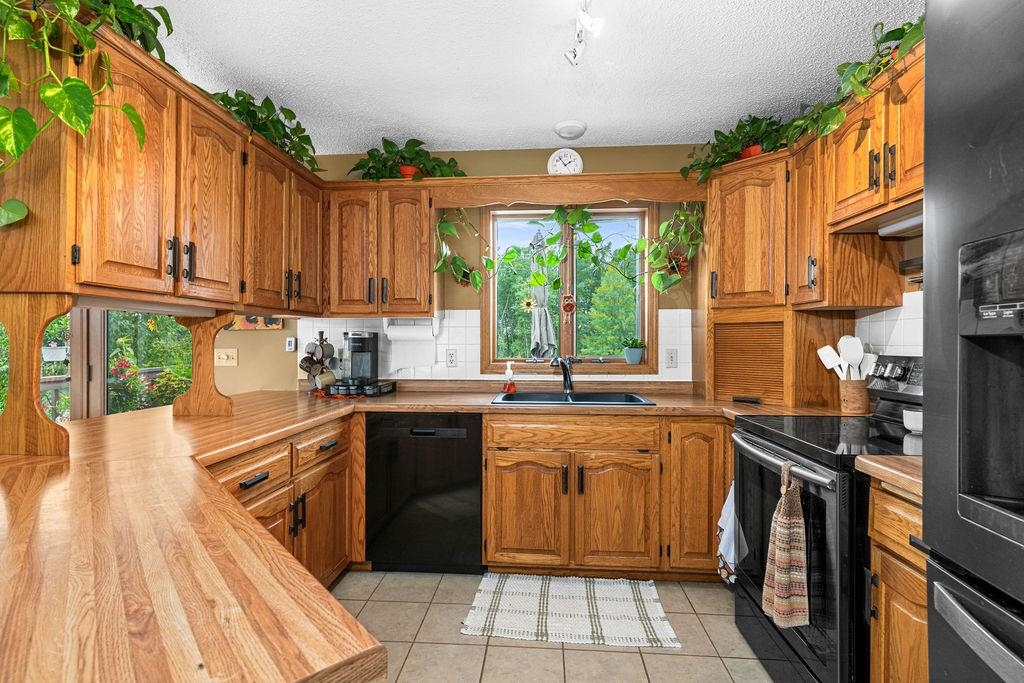 61 Maki Road Esko, MN 55733 - Photo 9 of 48