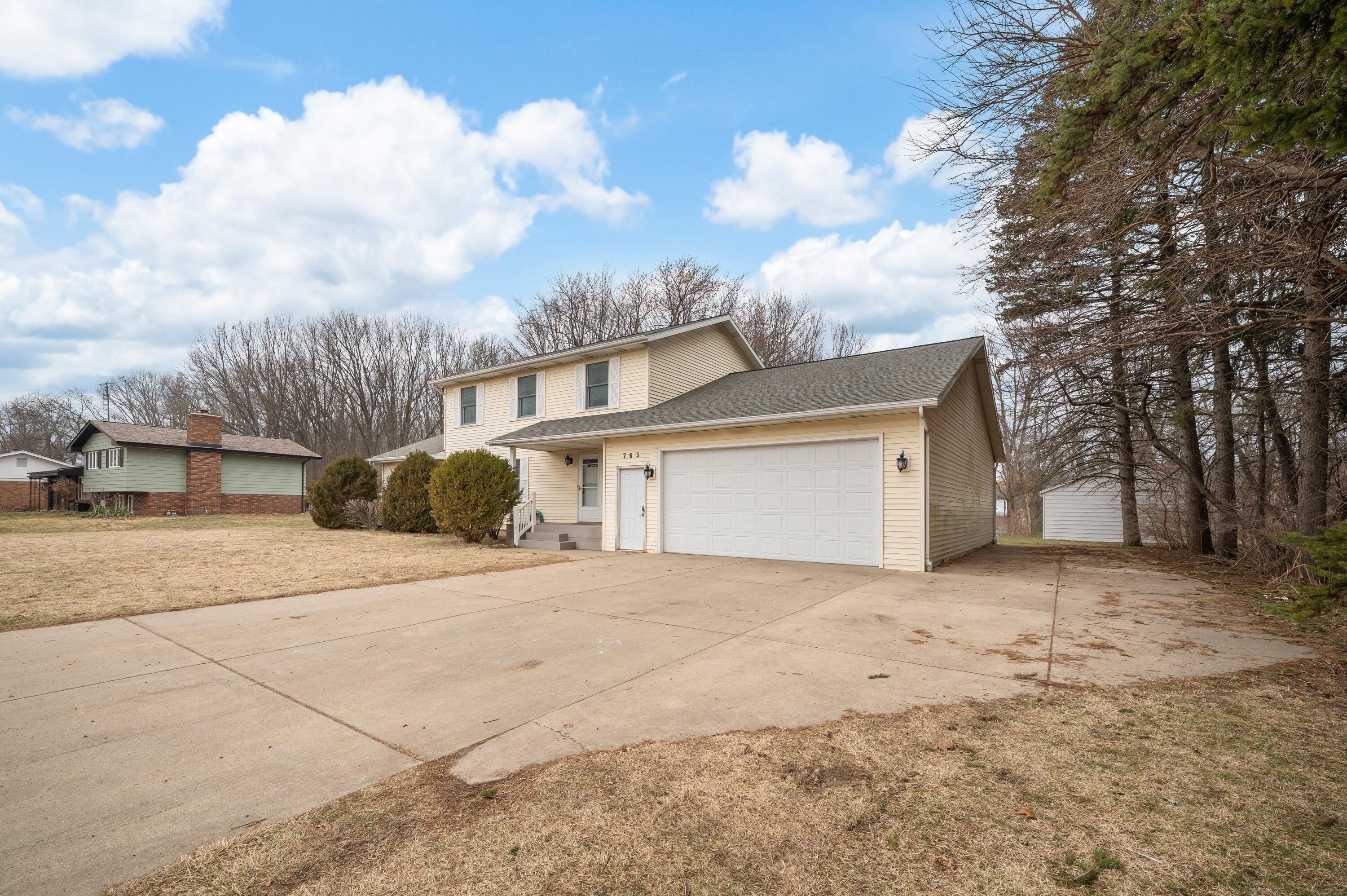 765 Oakridge Road St. Joseph, MI 49085 - Photo 2 of 50 02DSC_4395
