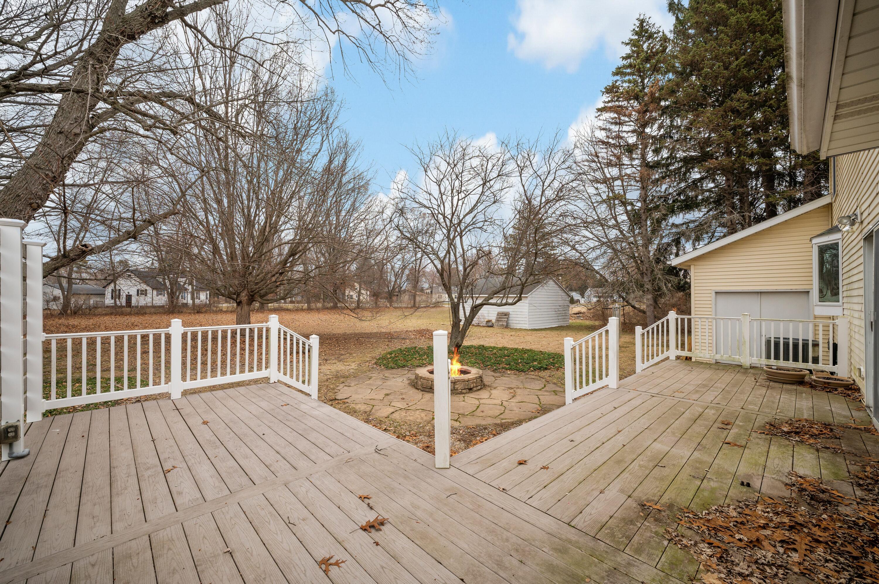 765 Oakridge Road St. Joseph, MI 49085 - Photo 43 of 50 46DSC_4458