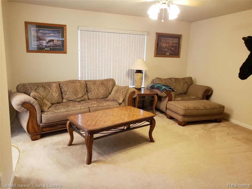 10879 Antcliff Road Byron, MI 48418 - Photo 4 of 14