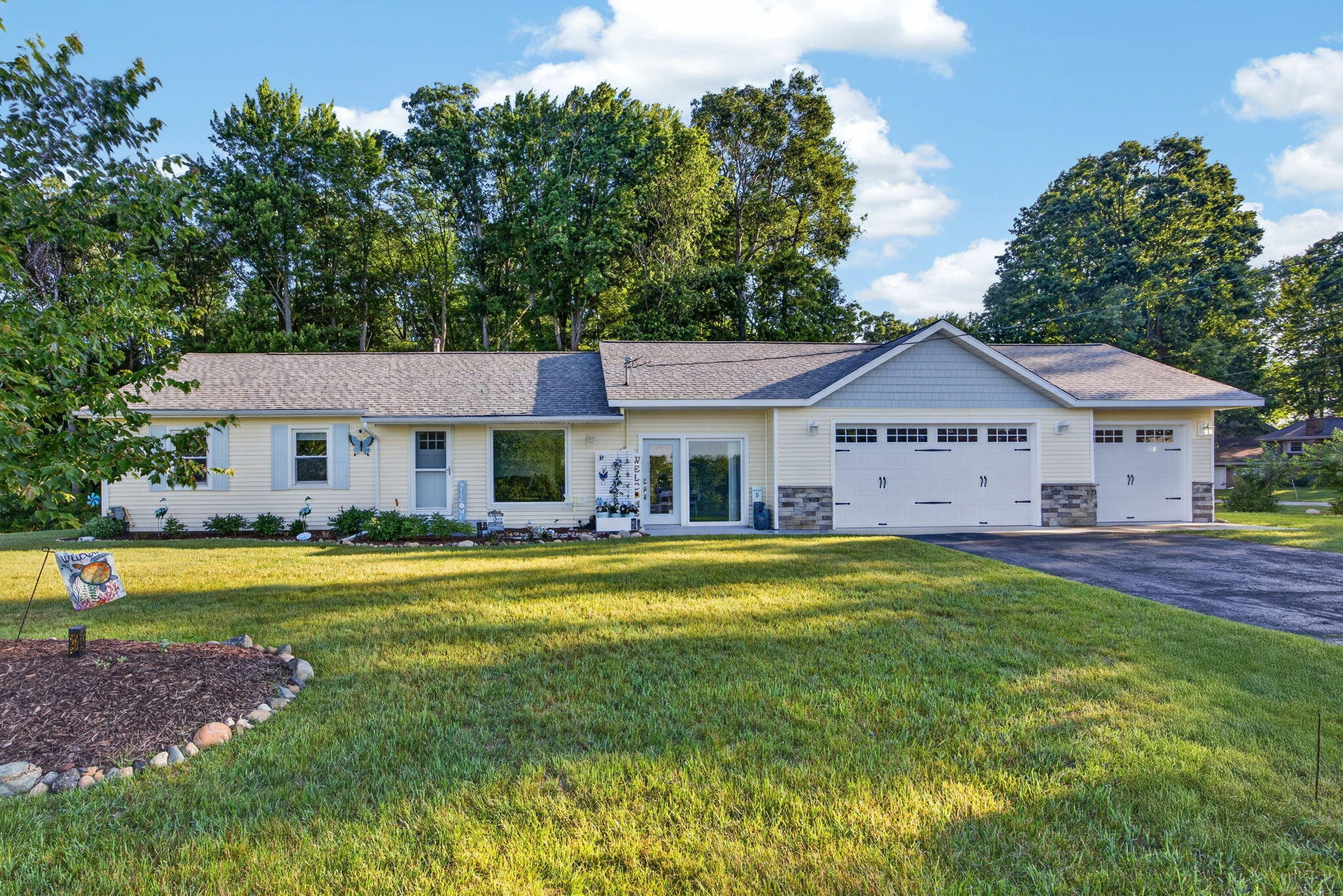11328 Old Pierce Road Canadian Lakes, MI 49346 - Photo 2 of 31 2-web-or-mls-3Y2A5329-Edit