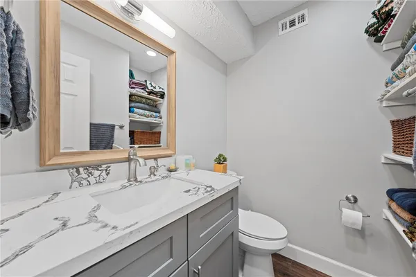 $289,900 | 600 Bagby Avenue, Unit 7E, Waco, TX 76706