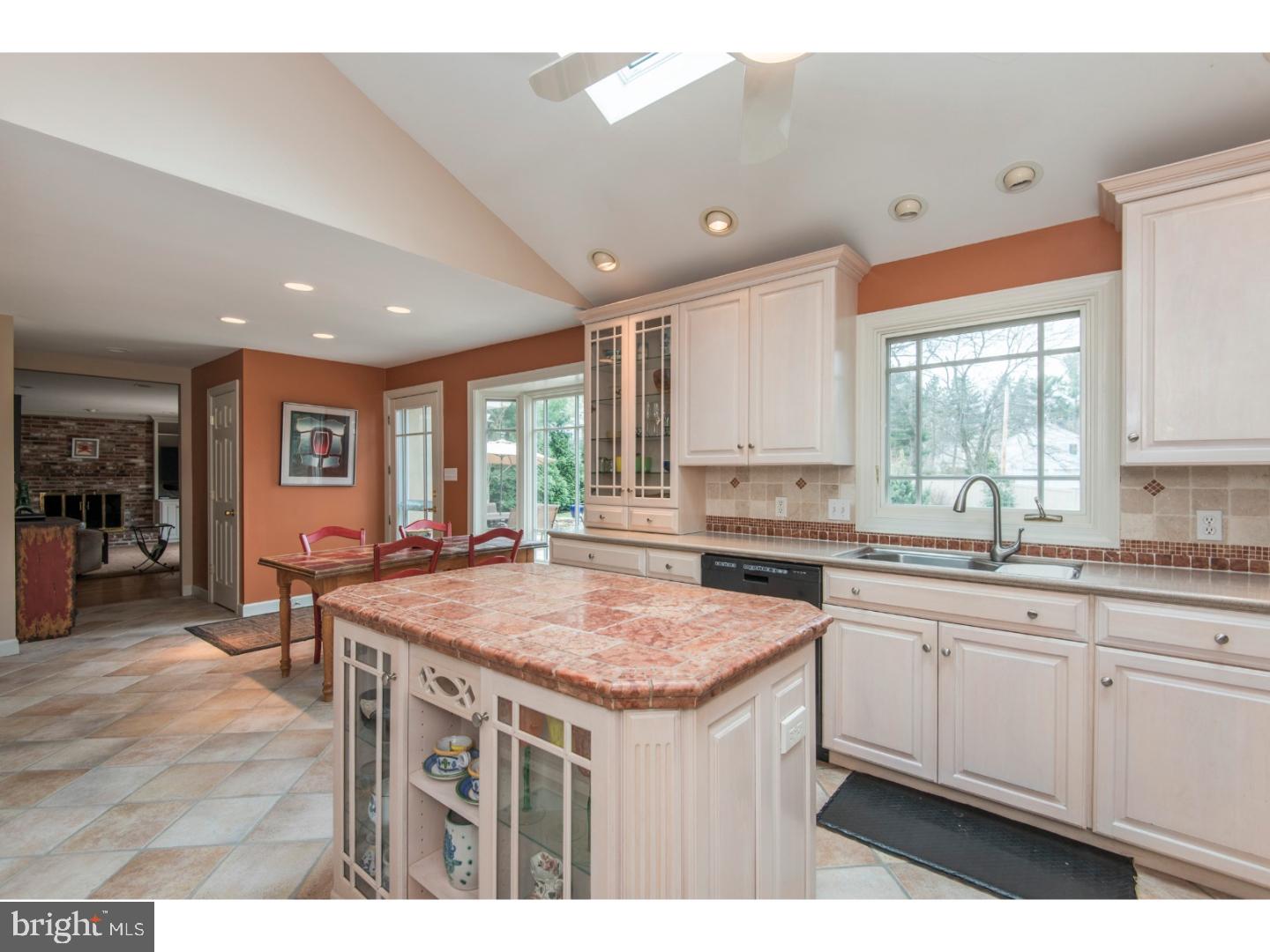 4 Winding Way Wayne, PA 19087 - Photo 12 of 25 Kitchen