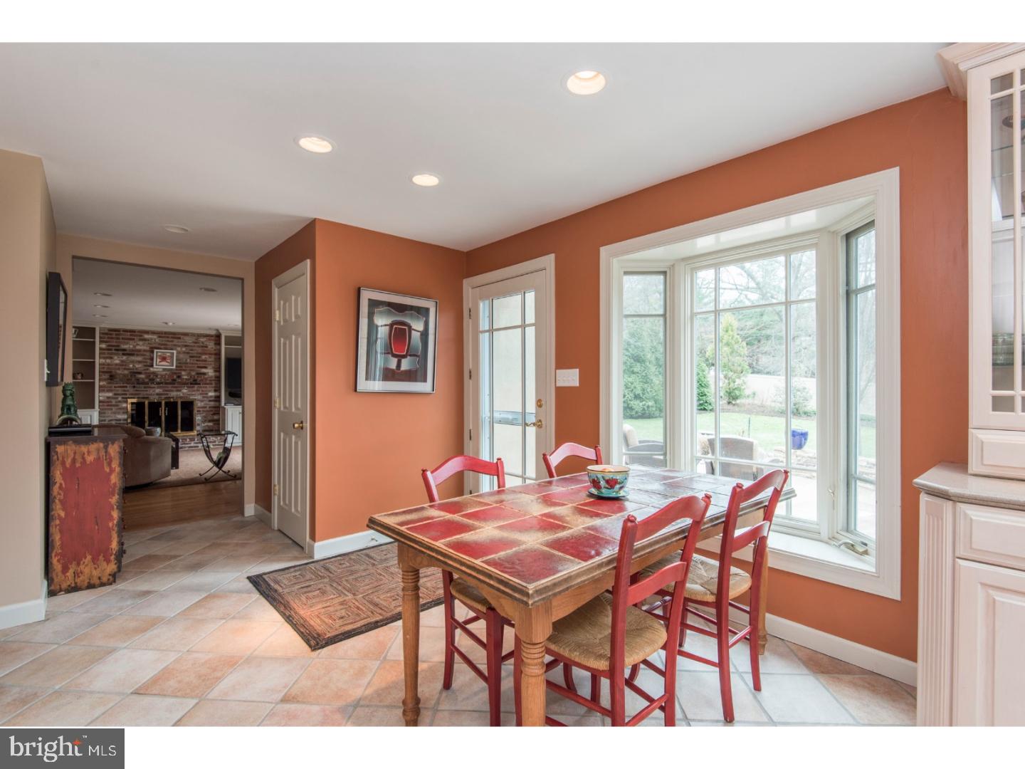 4 Winding Way Wayne, PA 19087 - Photo 15 of 25 Kitchen