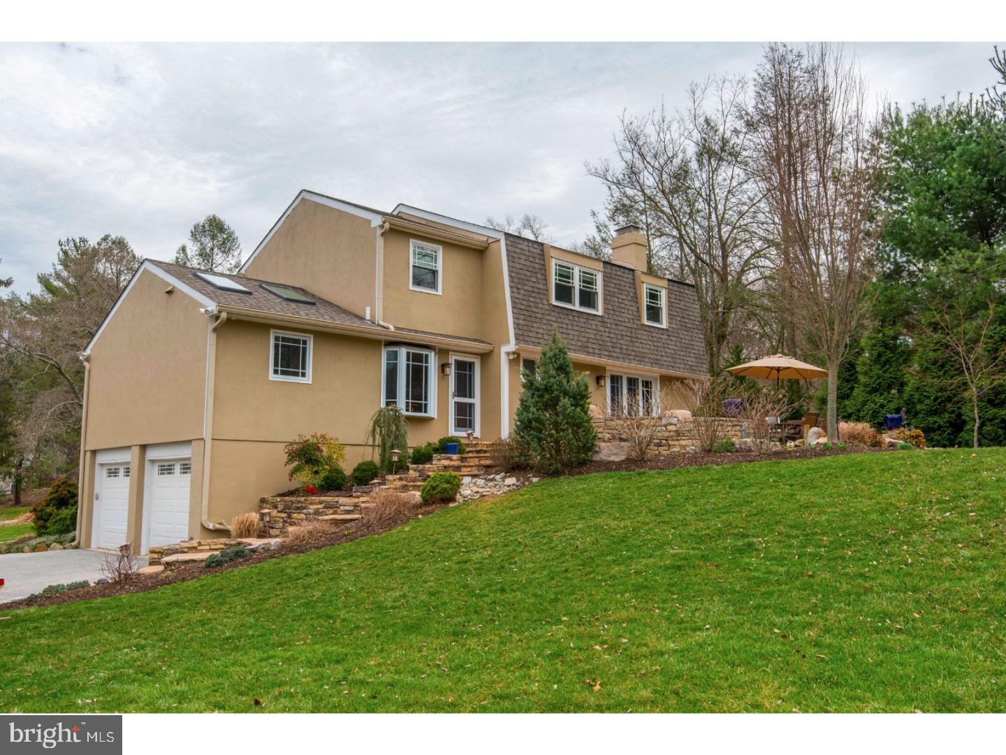 4 Winding Way Wayne, PA 19087 - Photo 2 of 25
