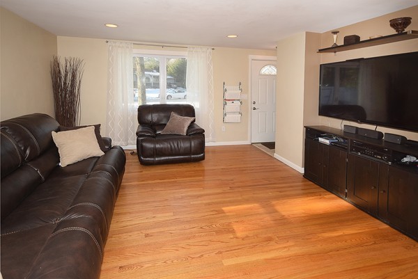 375 Grand Valley Road Springfield, MA 01128 - Photo 6 of 21