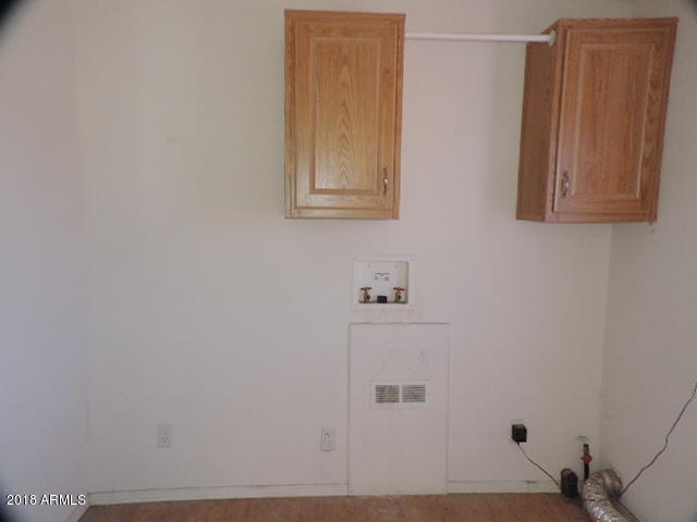 1325 Buffalo Run Road Chino Valley, AZ 86323 - Photo 21 of 37 laundry room (1)