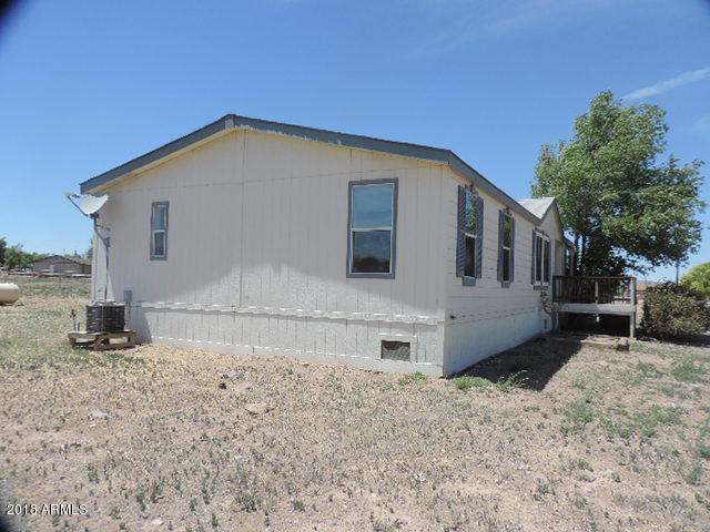 1325 Buffalo Run Road Chino Valley, AZ 86323 - Photo 23 of 37 left side of house (2)