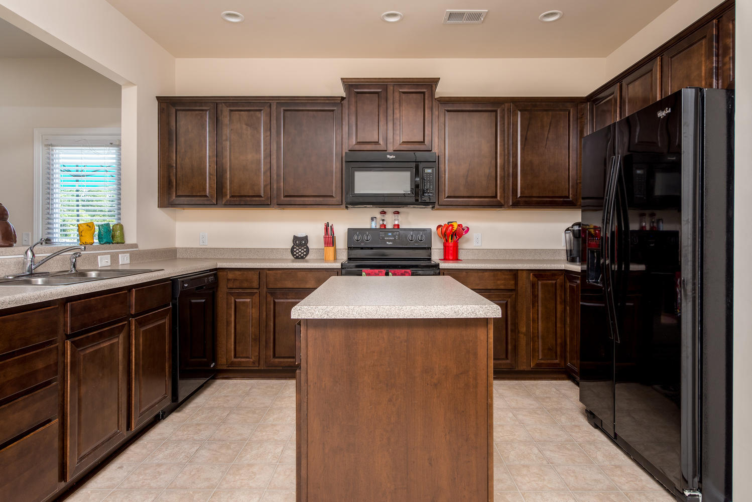 164 Brookhaven Road Summerville, SC 29486 - Photo 4 of 13 Kitchen with Island