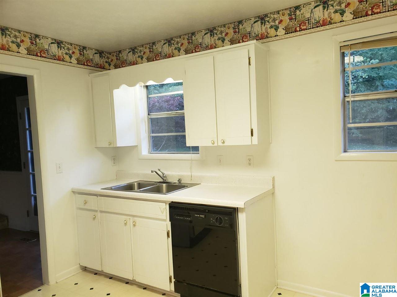 205 Oak Road Anniston, AL 36206 - Photo 5 of 50