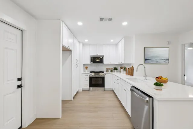 $599,900 | 8214 Kearsarge Drive, Austin, TX 78745