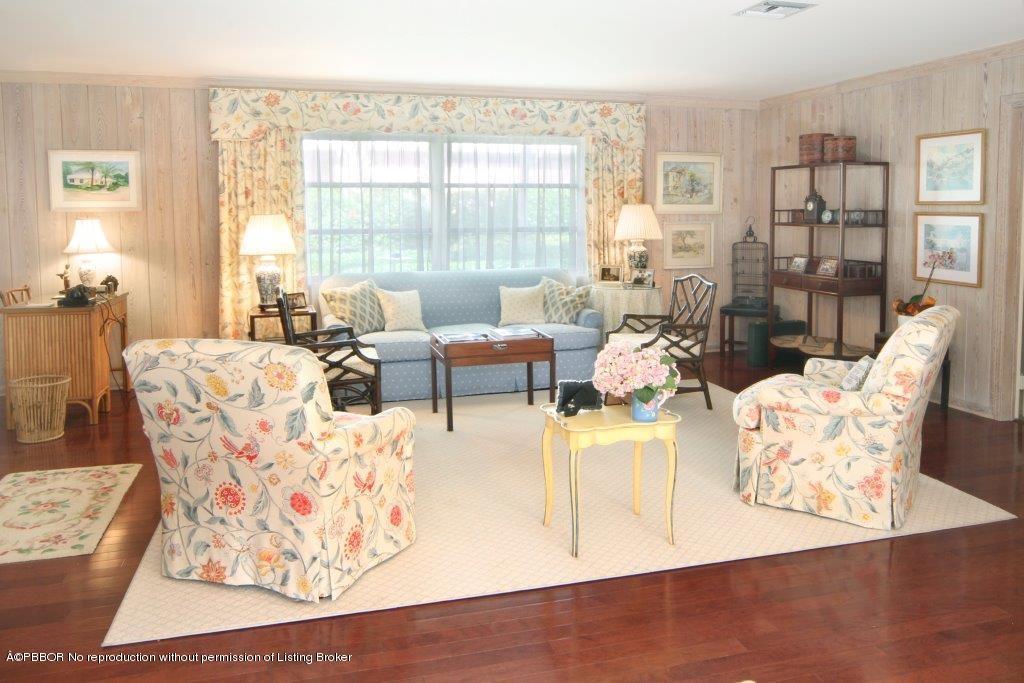 34 North Beach Road Jupiter Island, FL 33455 - Photo 3 of 19 livingroom1