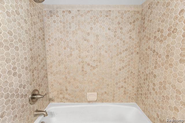 1626 Graefield Road, Unit 81 Birmingham, MI 48009 - Photo 11 of 24