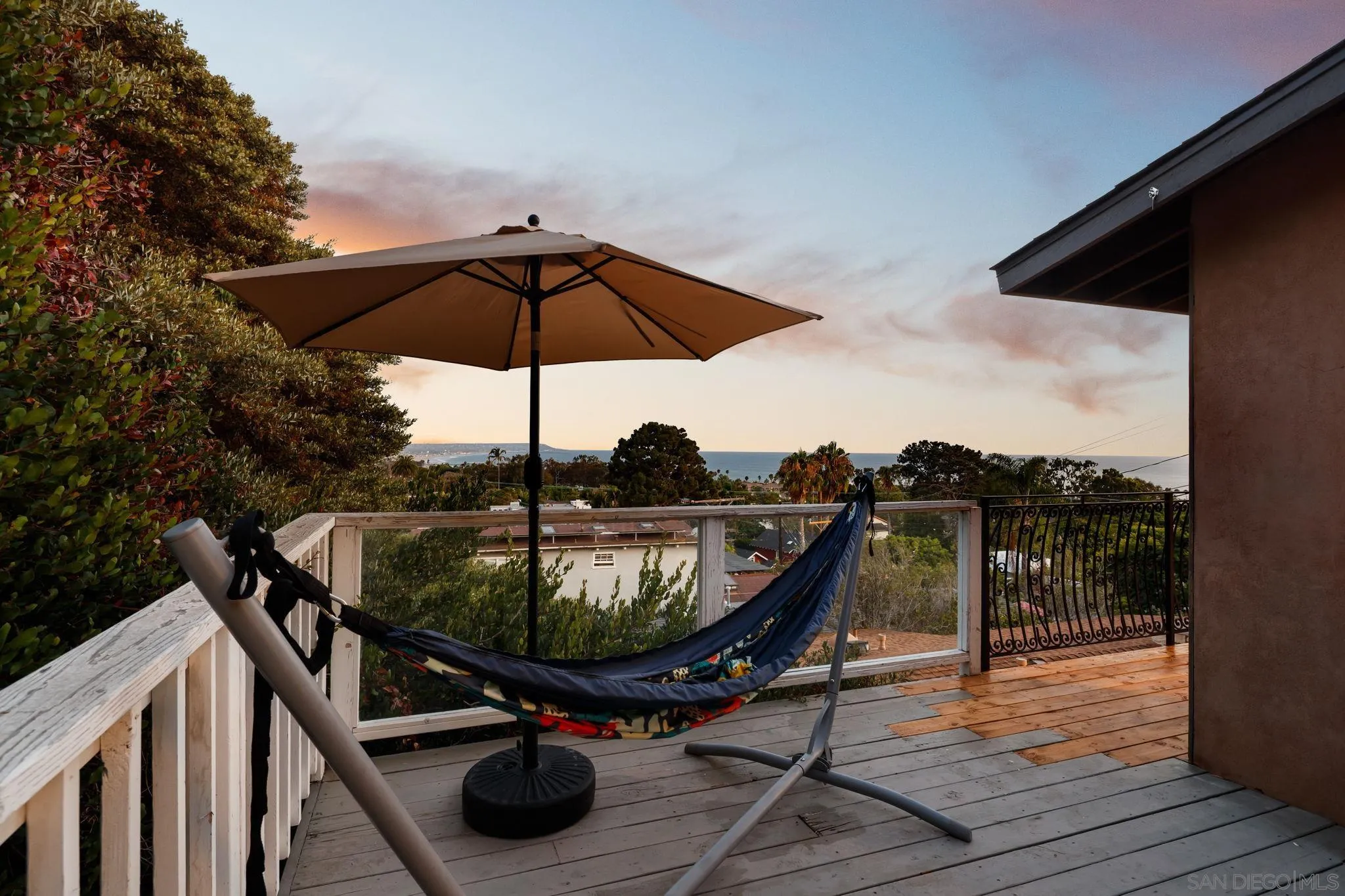 5643 Linda Rosa Avenue La Jolla, CA 92037 - Photo 5 of 56 a view of roof deck with furniture