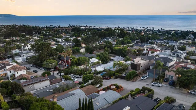 $8,900 | 5643 Linda Rosa Avenue, La Jolla, CA 92037