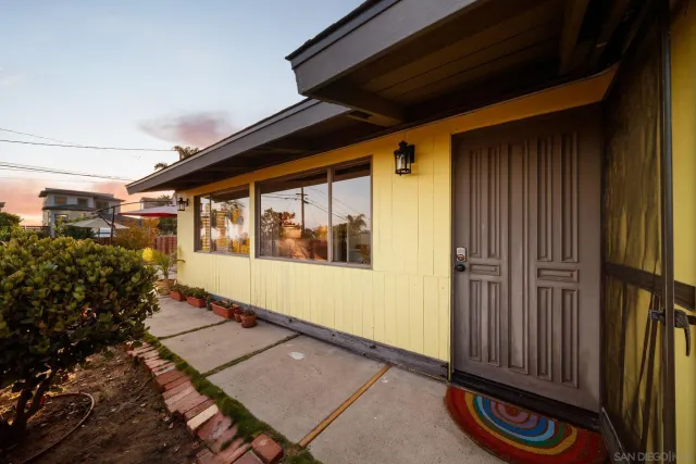 $8,900 | 5643 Linda Rosa Avenue, La Jolla, CA 92037