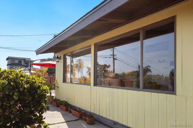 $8,900 | 5643 Linda Rosa Avenue, La Jolla, CA 92037