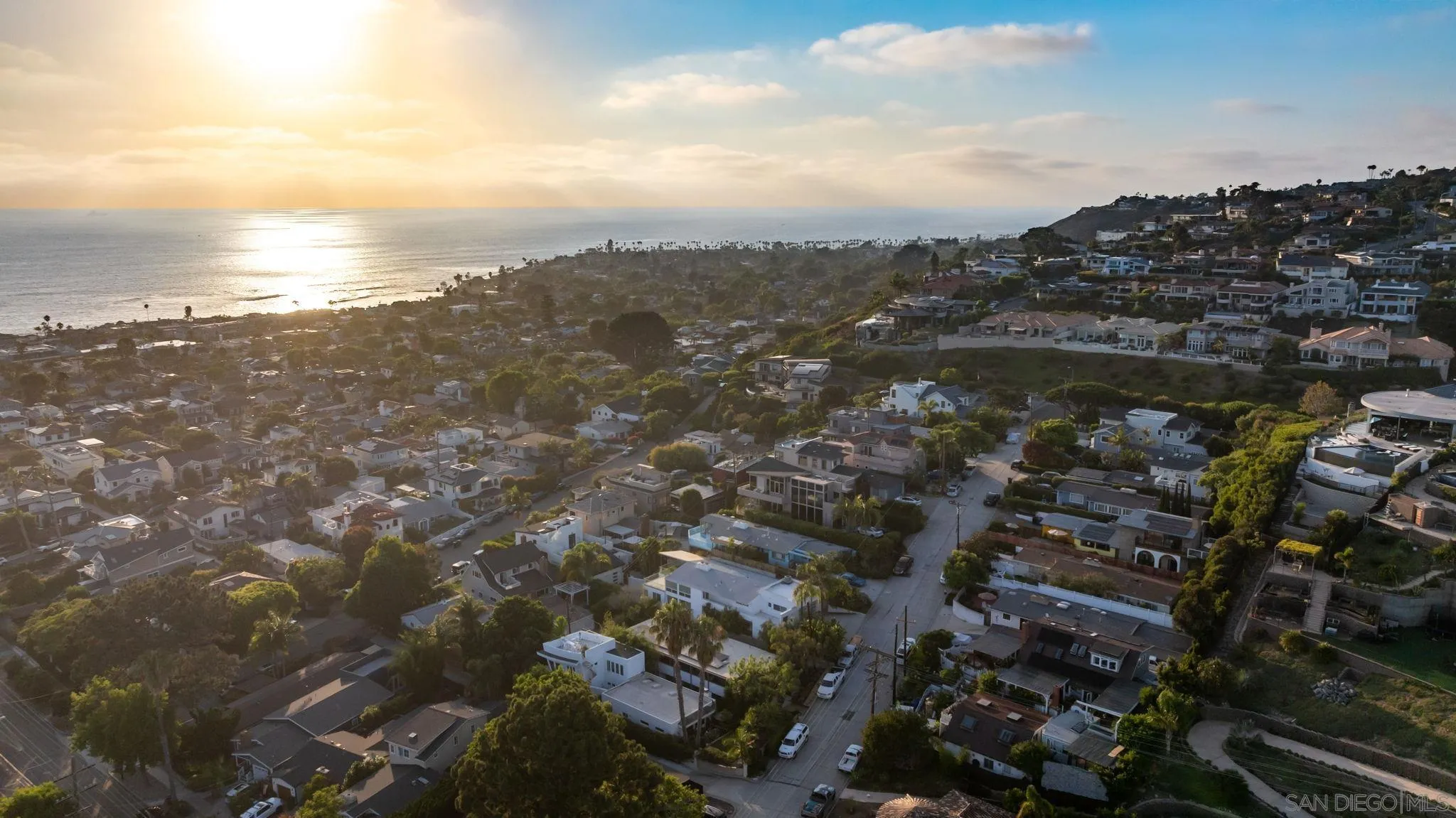 5643 Linda Rosa Avenue La Jolla, CA 92037 - Photo 9 of 56 a view of a city