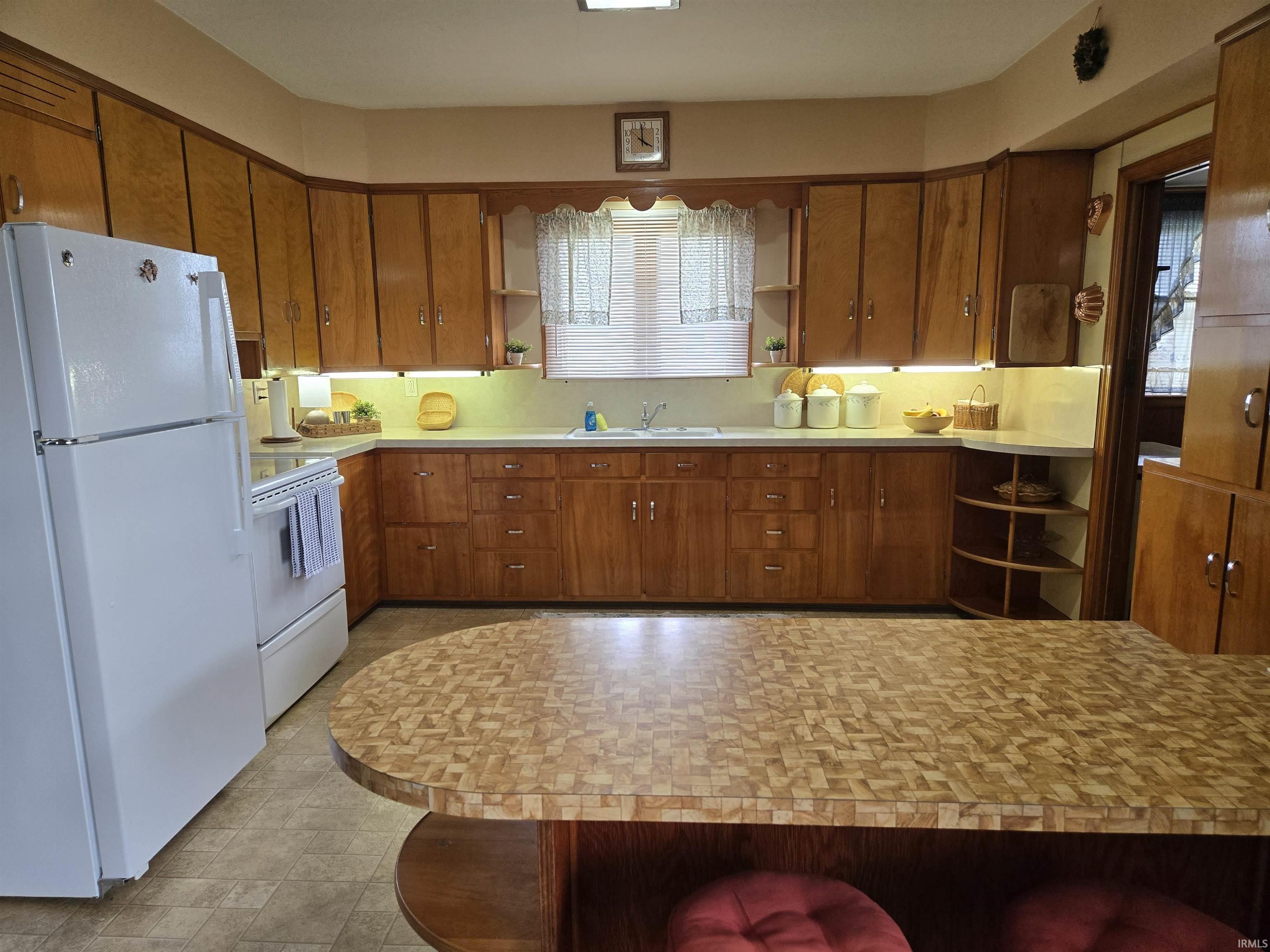 267 East Commerce Street Dunkirk, IN 47336 - Photo 13 of 29