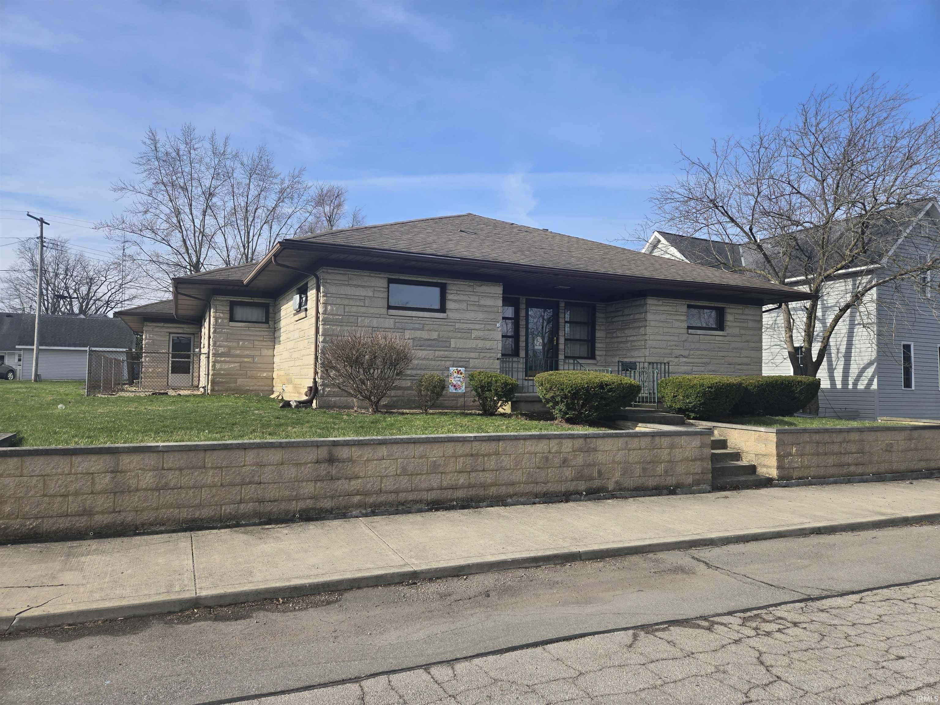 267 East Commerce Street Dunkirk, IN 47336 - Photo 2 of 29