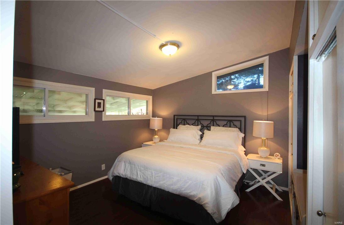 1739 Ridgewood Drive St. Louis, MO 63126 - Photo 10 of 26 Gallery Image 10