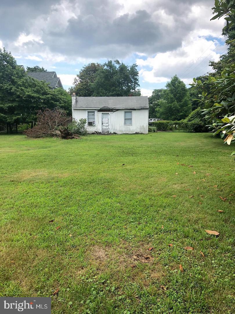 1880 Cedar Road Pasadena, MD 21122 - Photo 19 of 29 Gallery Image 19