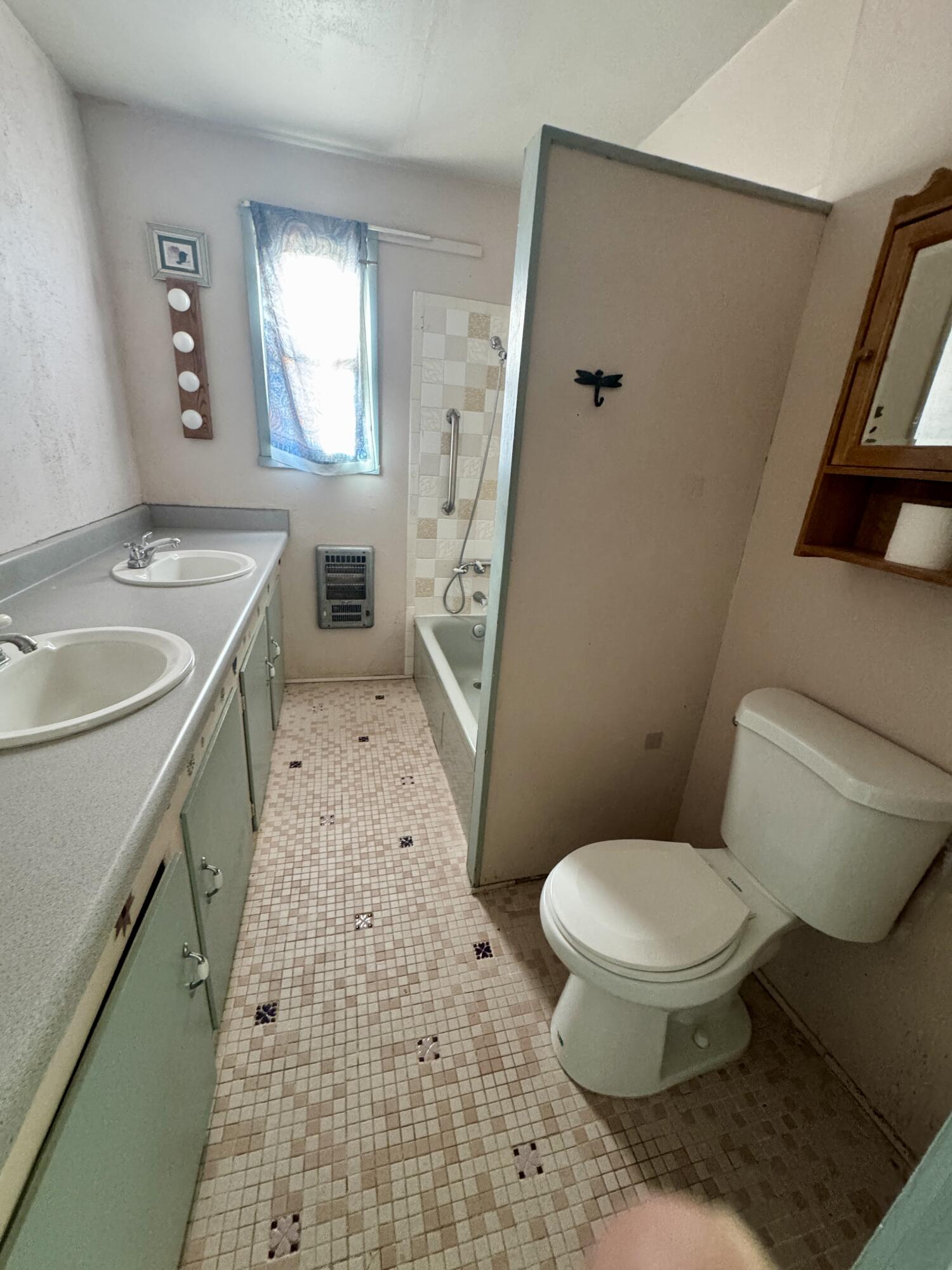 3299 Frying Pan Road Borrego Springs, CA 92004 - Photo 14 of 31 Bath off Guest Bedroom