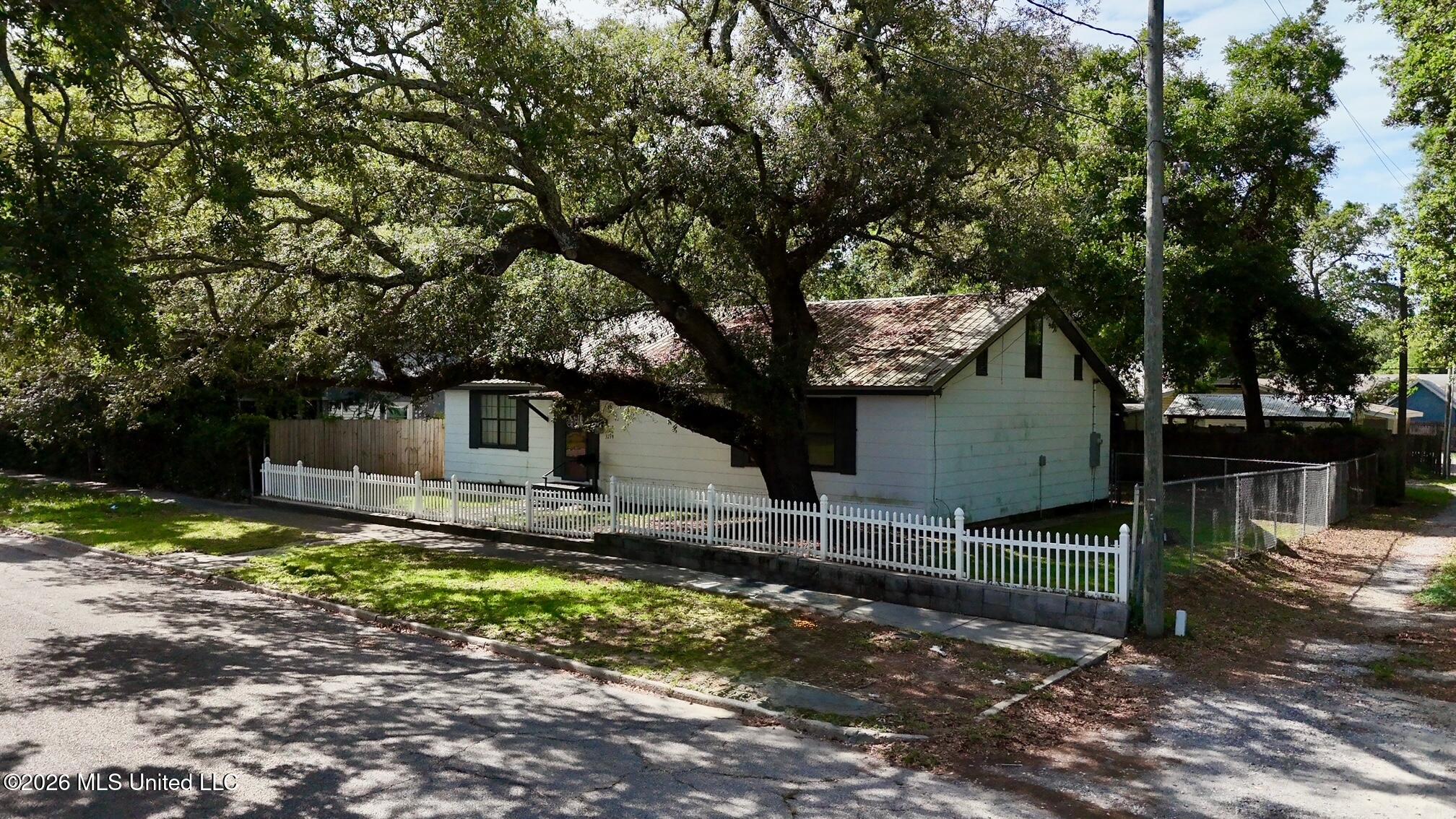3214 14th Street Gulfport, MS 39501 - Photo 1 of 22 ext