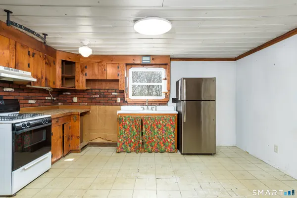 $325,000 | 39 Papermill Road, Hebron, CT 06231