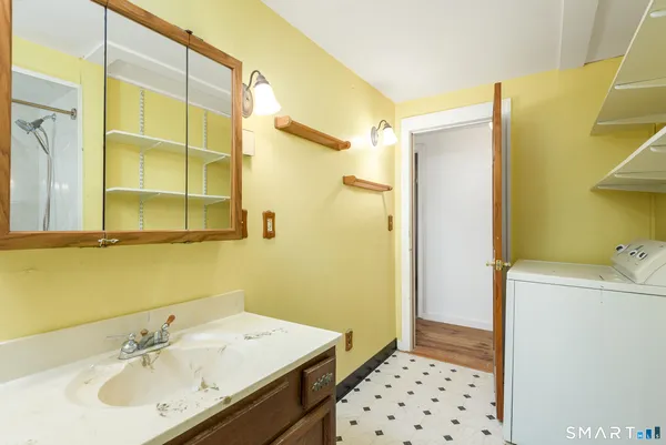 $325,000 | 39 Papermill Road, Hebron, CT 06231